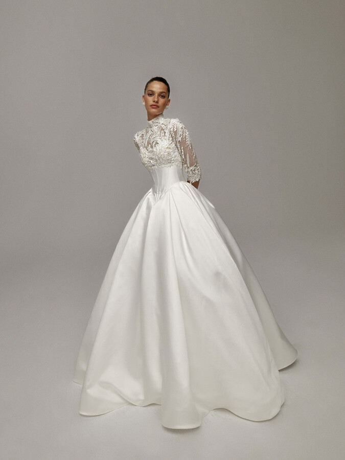 Oliveira in White Edit