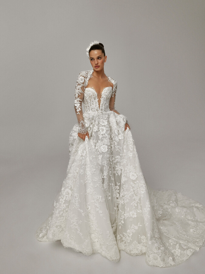 Lizett in White Edit