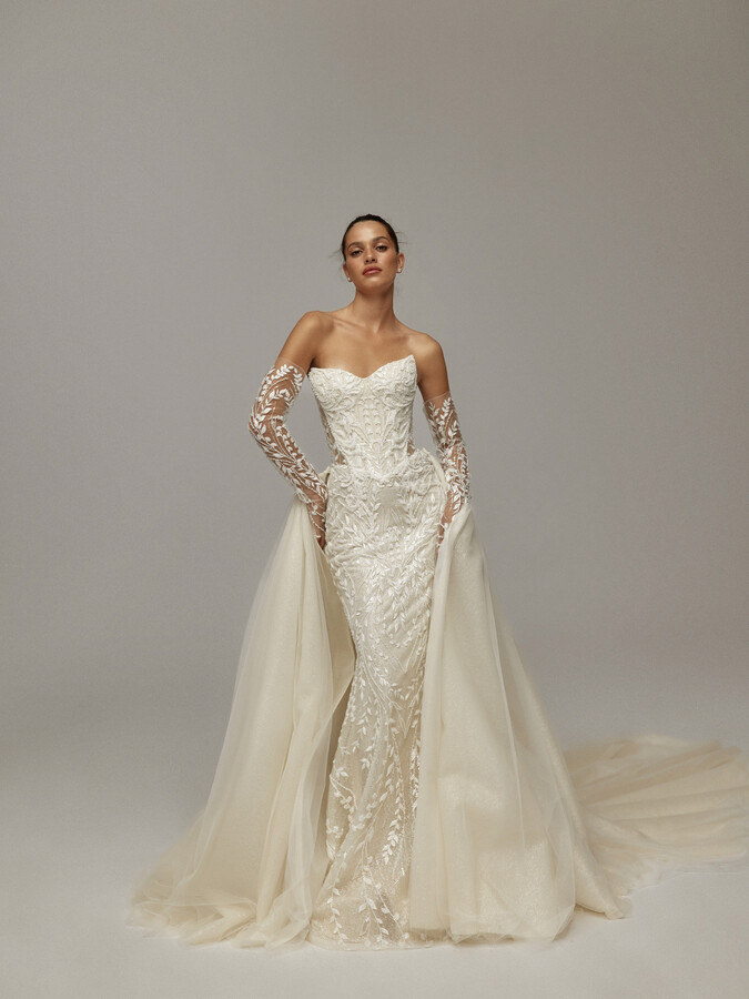 Mondial in White Edit