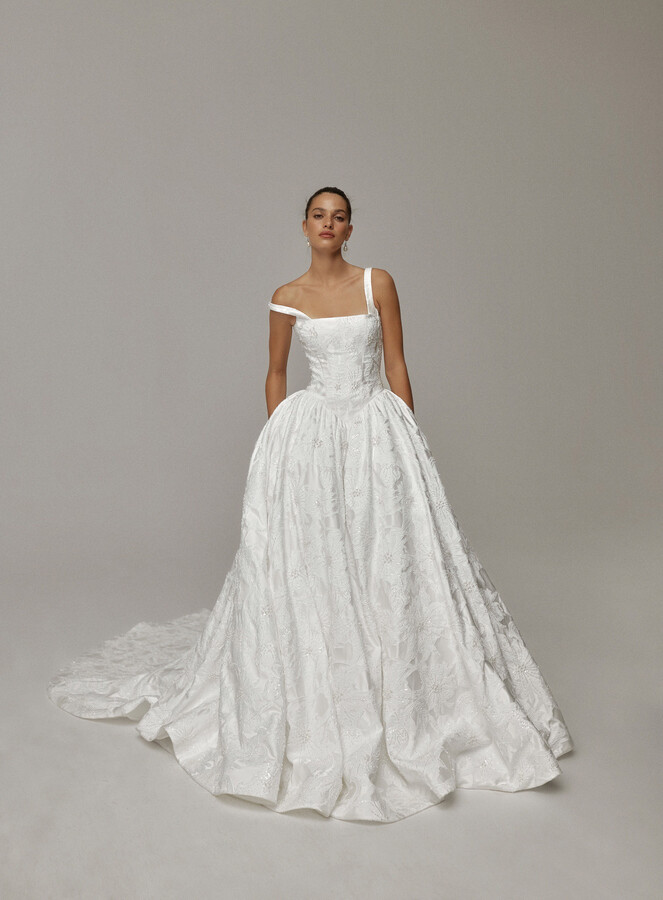 Horizon in White Edit