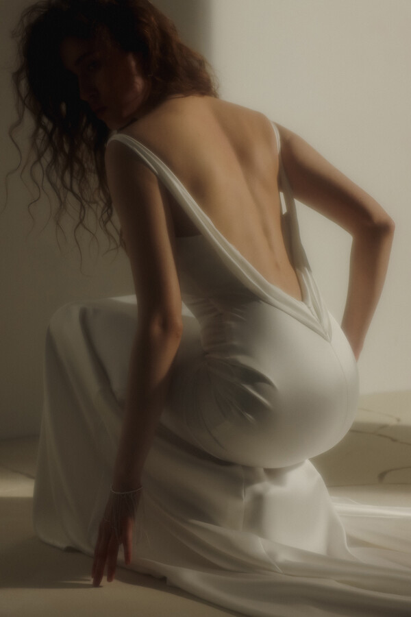 Essence | 04