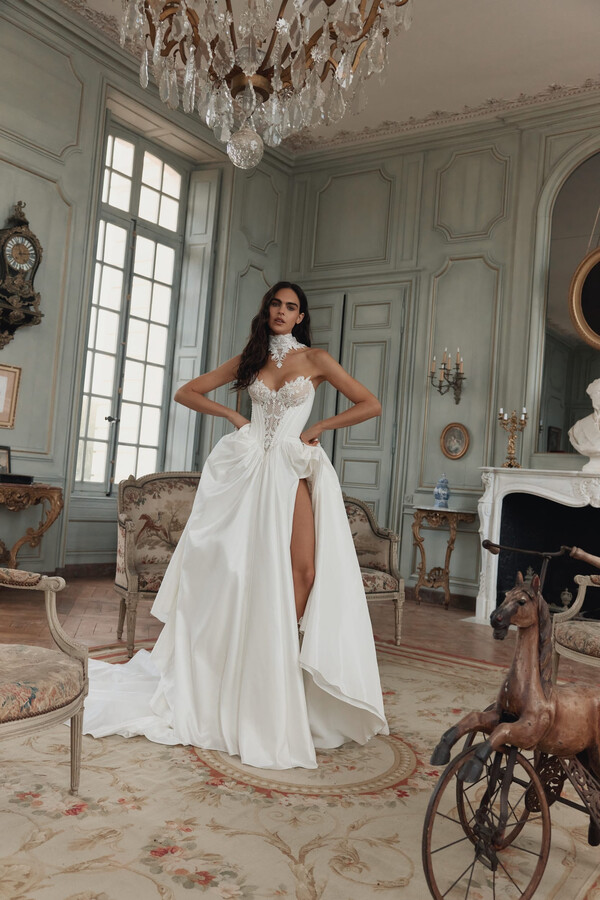 Roxane in Wona Atelier 2027